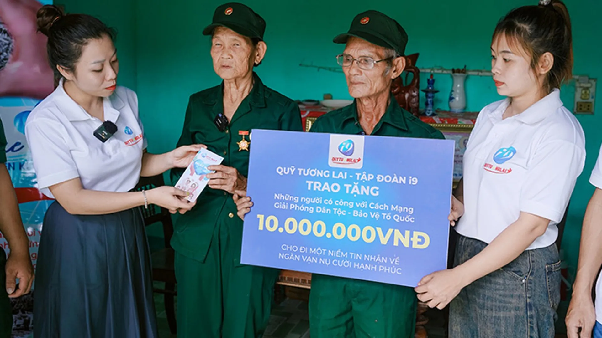 Hình ảnh hỗ trợ khách hàng mm99