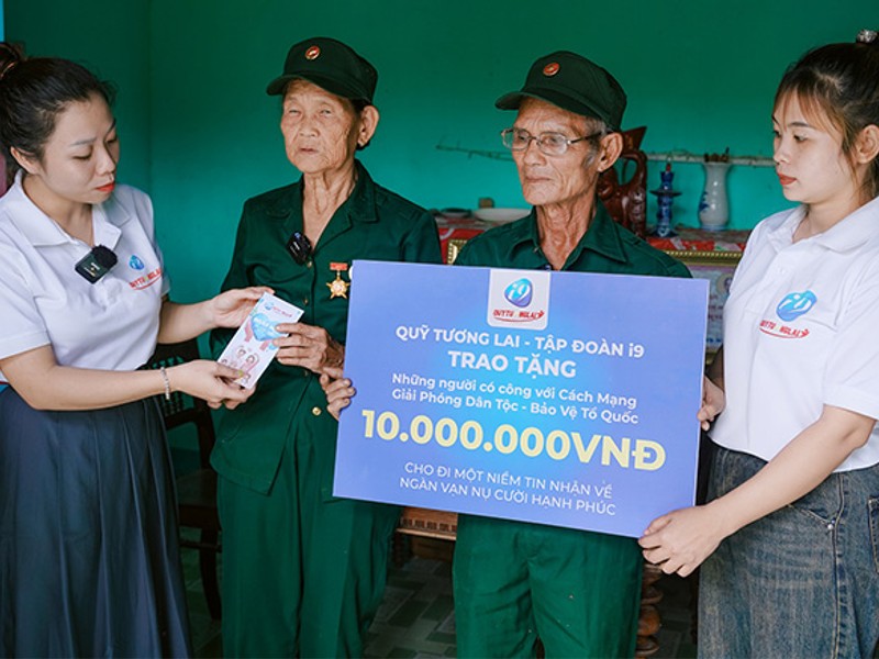 Hình ảnh minh họa hỗ trợ khách hàng và giải đáp thắc mắc MM99